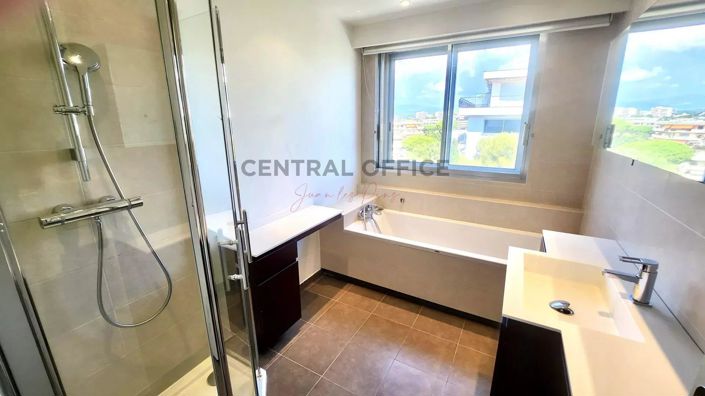 Image No.8-3 Bed Apartment for sale