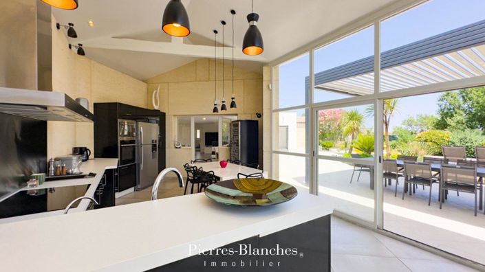 Image No.6-4 Bed House for sale