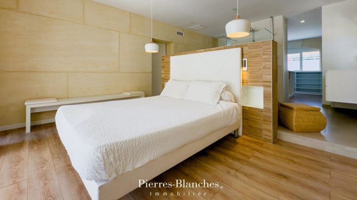 Image No.7-4 Bed House for sale