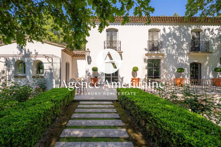 Image No.1-5 Bed House for sale