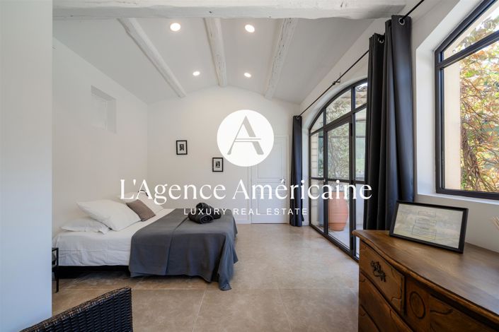 Image No.17-5 Bed House for sale