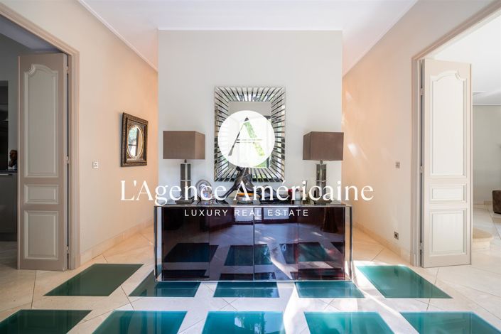 Image No.9-5 Bed House for sale