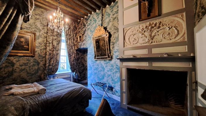 Image No.12-5 Bed Property for sale