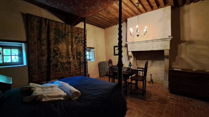 Image No.16-5 Bed Property for sale