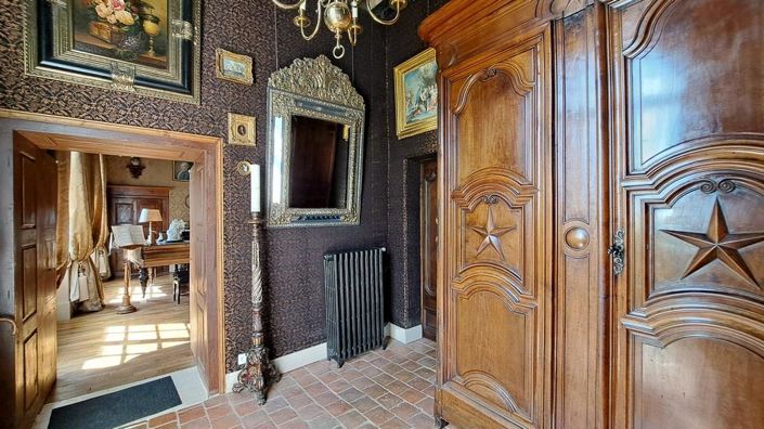 Image No.7-5 Bed Property for sale