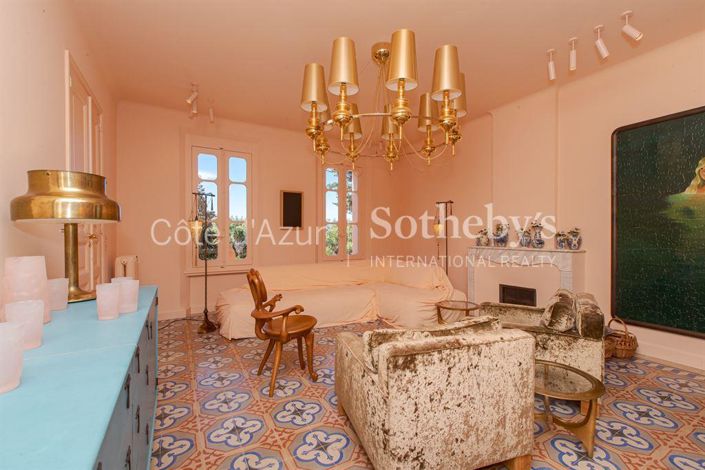 Image No.11-5 Bed House for sale