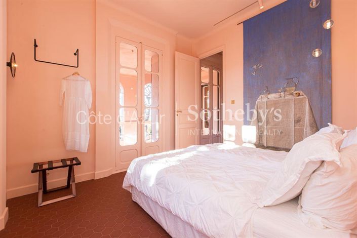 Image No.13-5 Bed House for sale