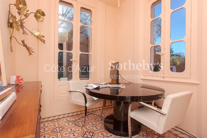 Image No.19-5 Bed House for sale