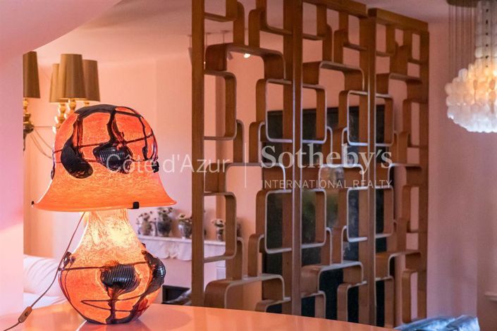 Image No.20-5 Bed House for sale