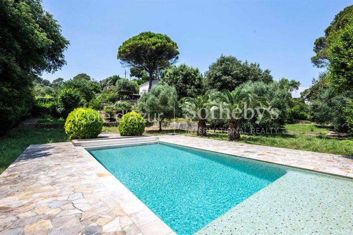 Image No.6-5 Bed Property for sale