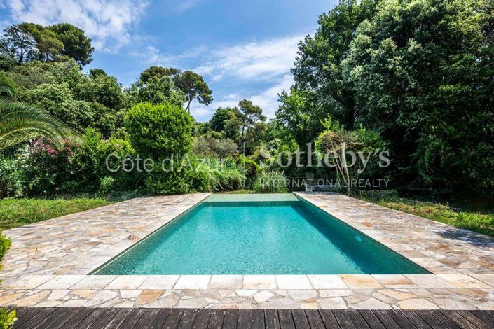 Image No.7-5 Bed Property for sale