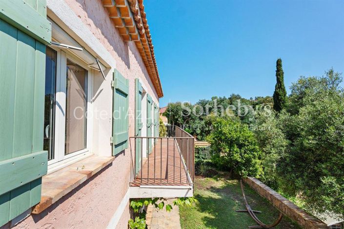 Image No.15-5 Bed Property for sale