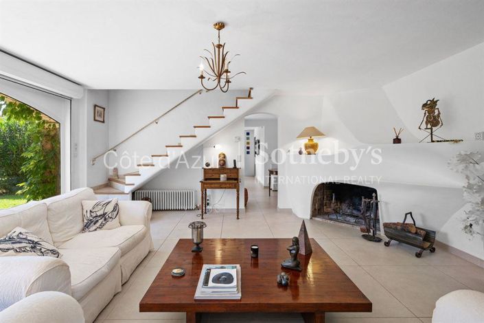 Image No.4-5 Bed Property for sale