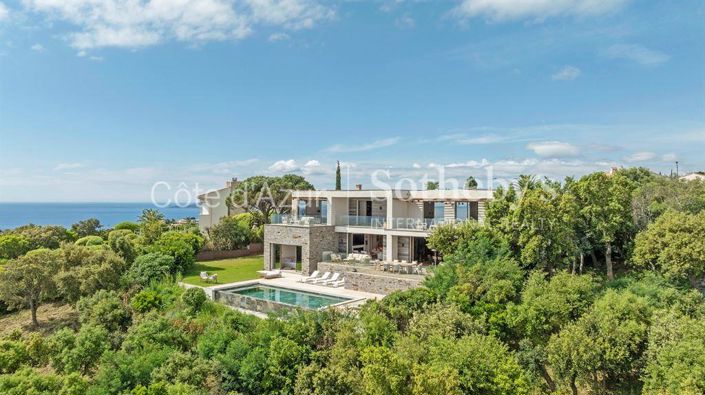 Image No.2-4 Bed Property for sale