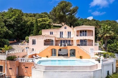 Propriété de 7 chambres à vendre à Vallauris