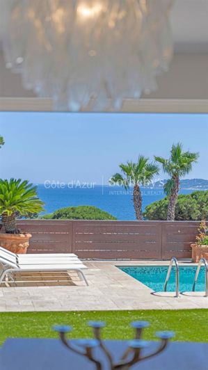 Image No.19-5 Bed Property for sale