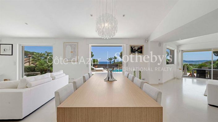 Image No.6-5 Bed Property for sale