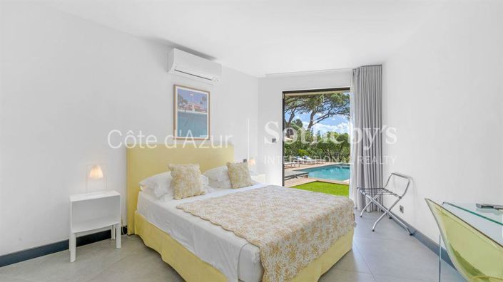 Image No.10-Propriété de 6 chambres à vendre à Grimaud