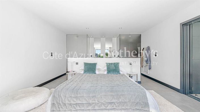 Image No.8-Propriété de 6 chambres à vendre à Grimaud