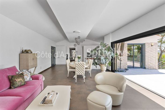 Image No.12-5 Bed House for sale