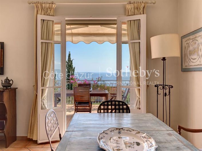 Image No.9-4 Bed Property for sale