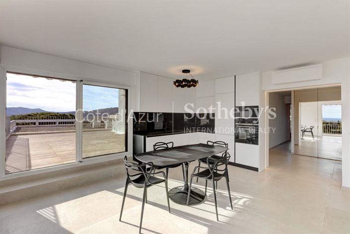 Image No.4-Appartement de 2 chambres à vendre à Cannes