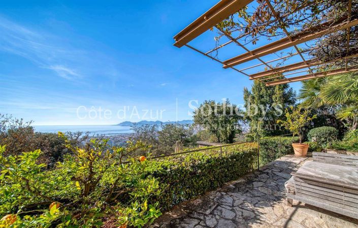 Image No.2-4 Bed Property for sale