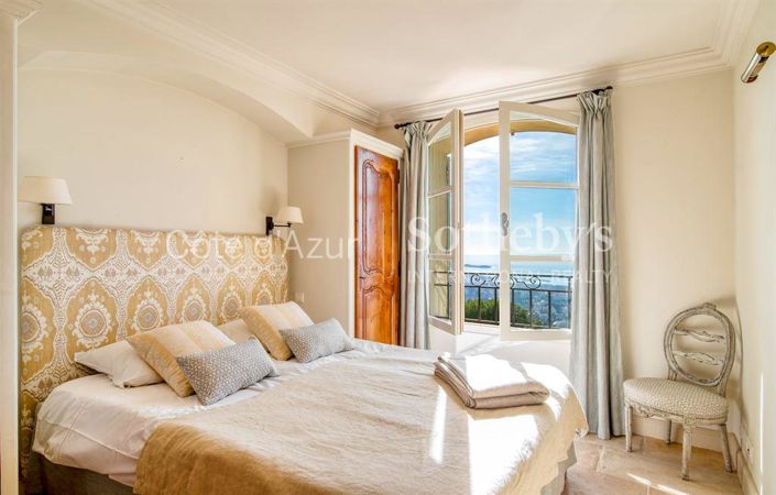 Image No.3-4 Bed Property for sale