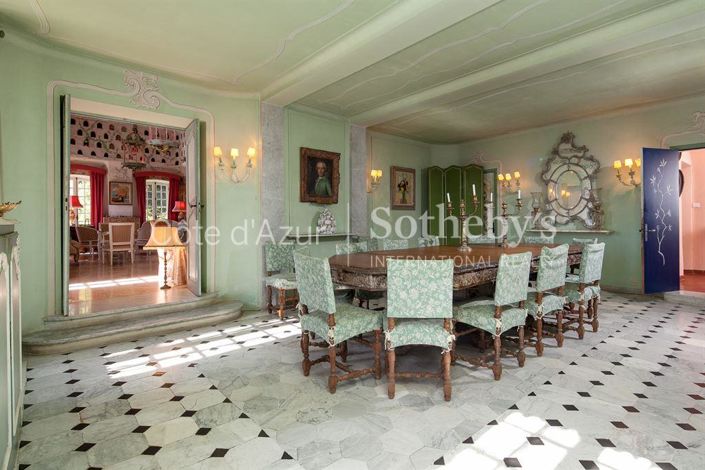 Image No.14-10 Bed Property for sale