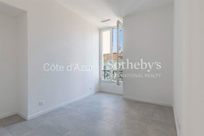 axxoajeuvxvyg5227