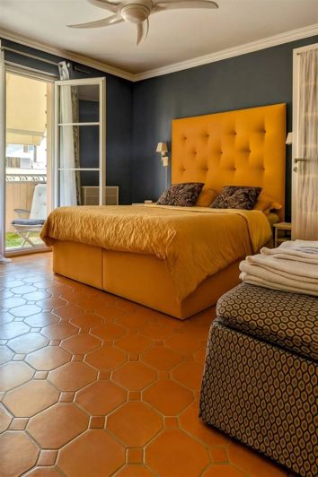 Image No.10-3 Bed Apartment for sale