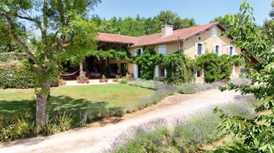 5 Bed House for sale