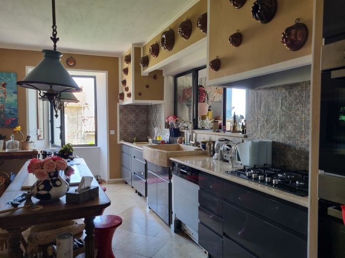 Image No.9-3 Bed House for sale