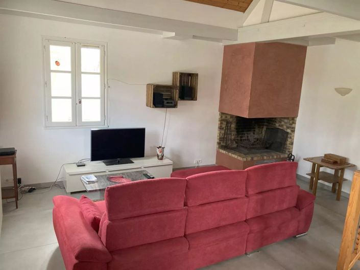 Image No.19-6 Bed House for sale