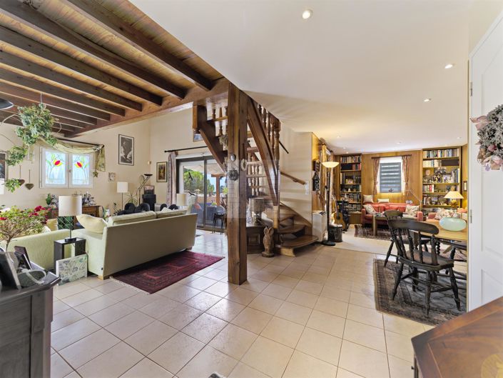 Image No.9-3 Bed House for sale