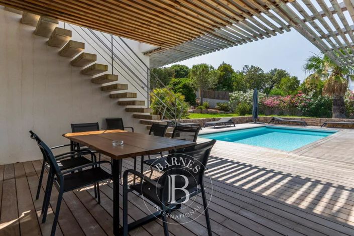 Image No.16-5 Bed House for sale