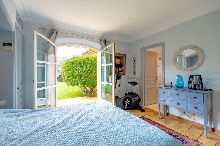 Image No.11-4 Bed House for sale