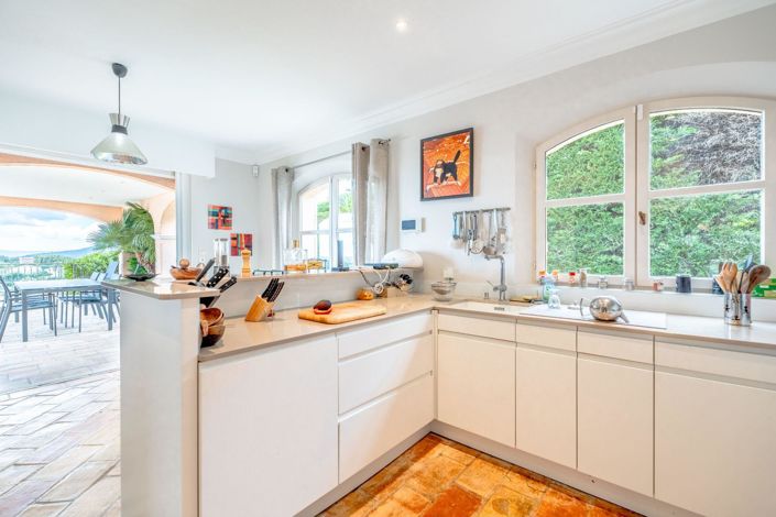 Image No.5-4 Bed House for sale