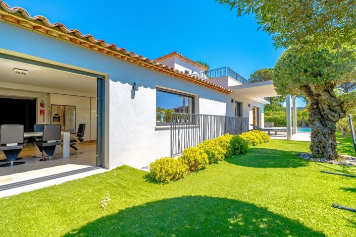 Image No.1-4 Bed House for sale