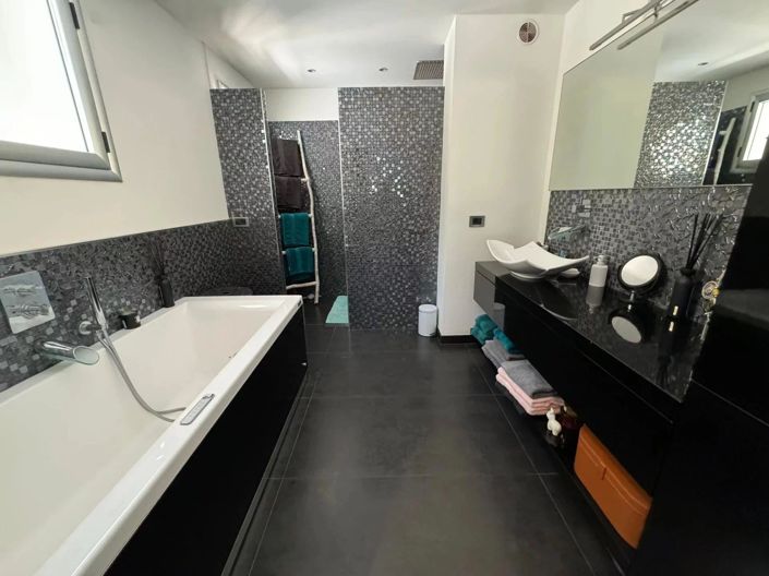 Image No.6-4 Bed Apartment for sale