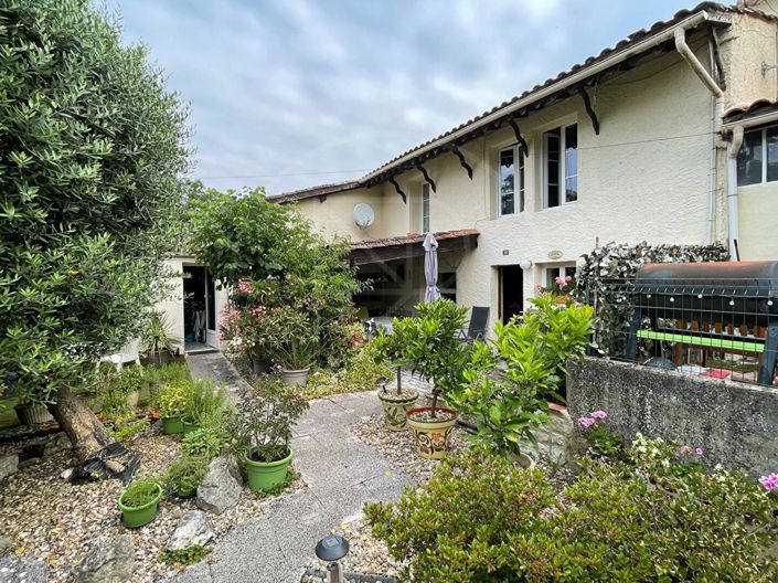 Image No.1-3 Bed House for sale