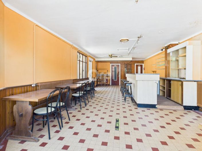 Image No.3-5 Bed House for sale