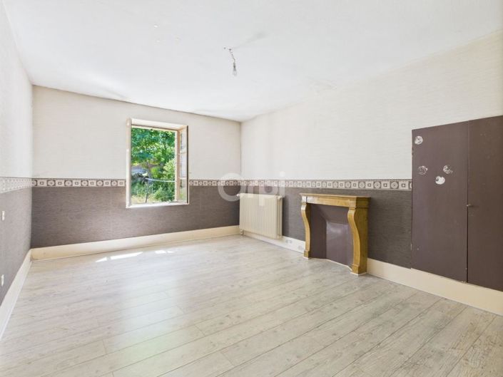 Image No.8-5 Bed House for sale