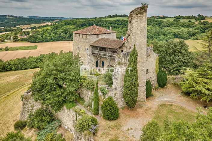 Image No.1-6 Bed Property for sale
