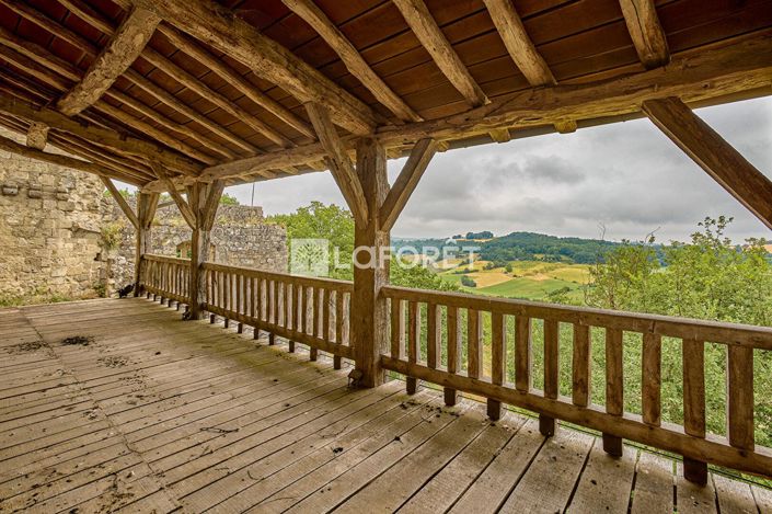 Image No.17-6 Bed Property for sale