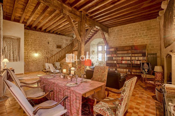 Image No.7-6 Bed Property for sale