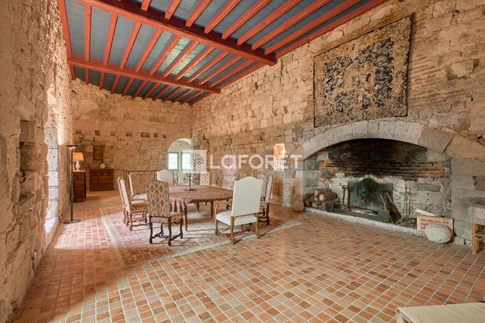 Image No.7-6 Bed Property for sale