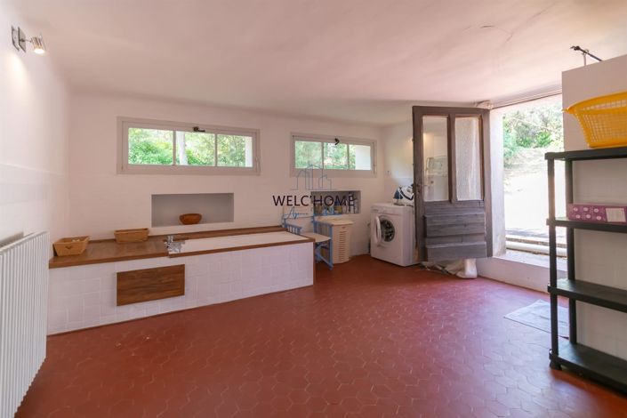 Image No.16-5 Bed House for sale