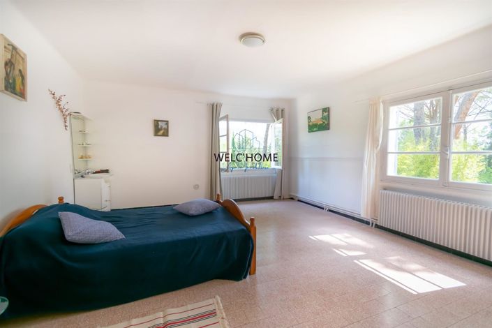 Image No.22-5 Bed House for sale