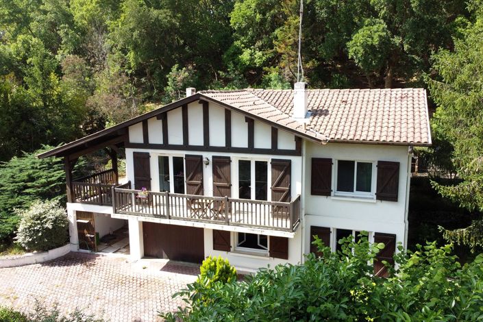 Image No.1-4 Bed House for sale